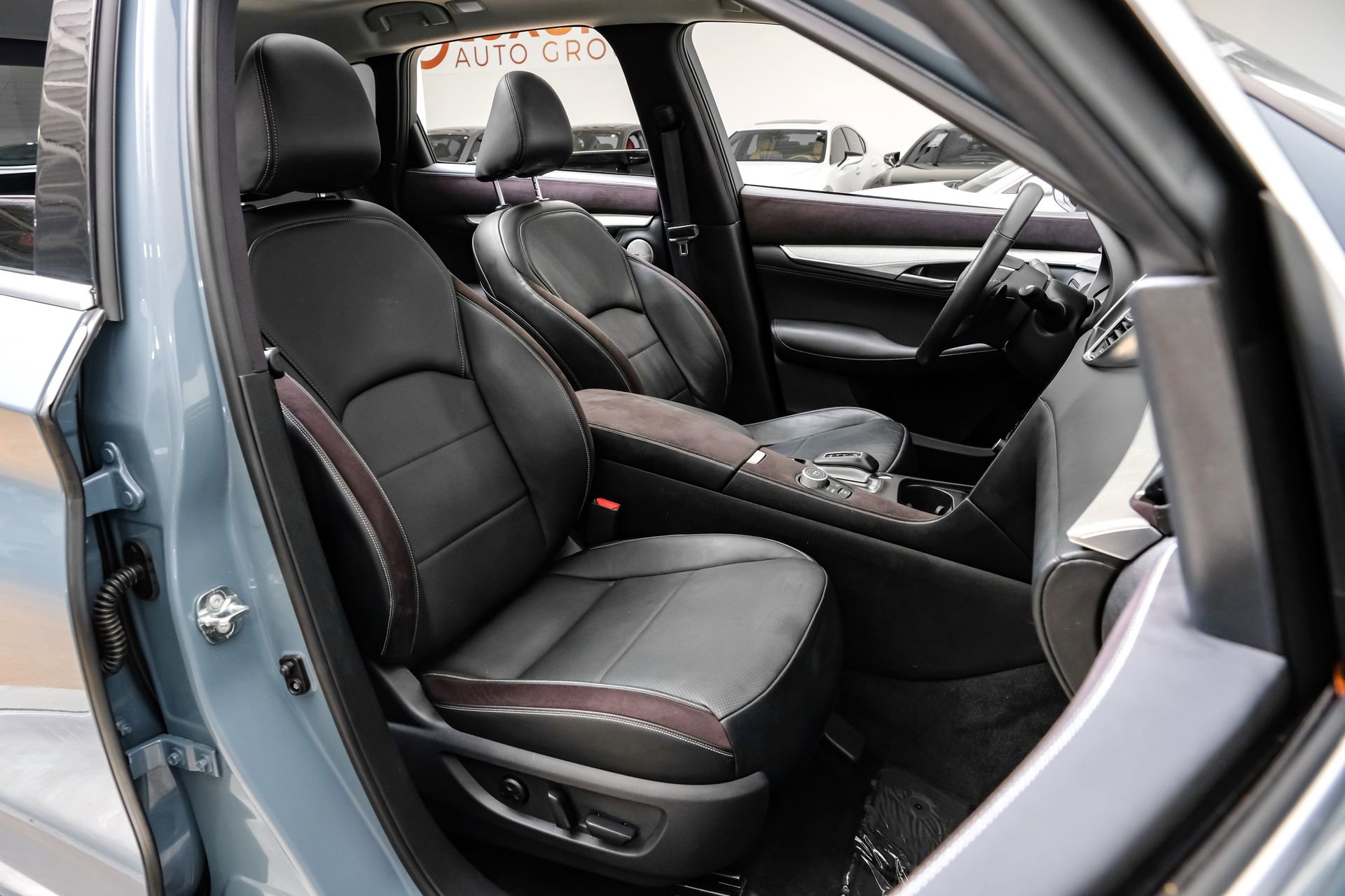 Used 2023 INFINITI QX50 Sensory image 37