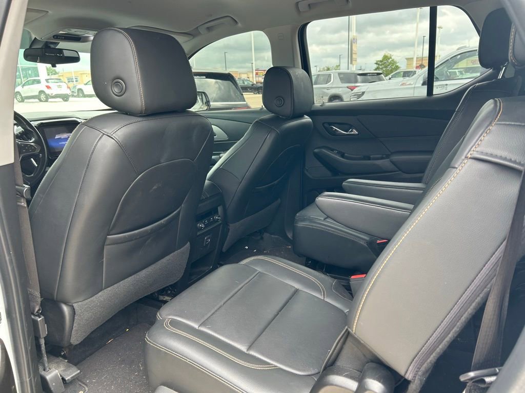Used 2020 Chevrolet Traverse LT w/ LPO, Cargo Package FWD image 7