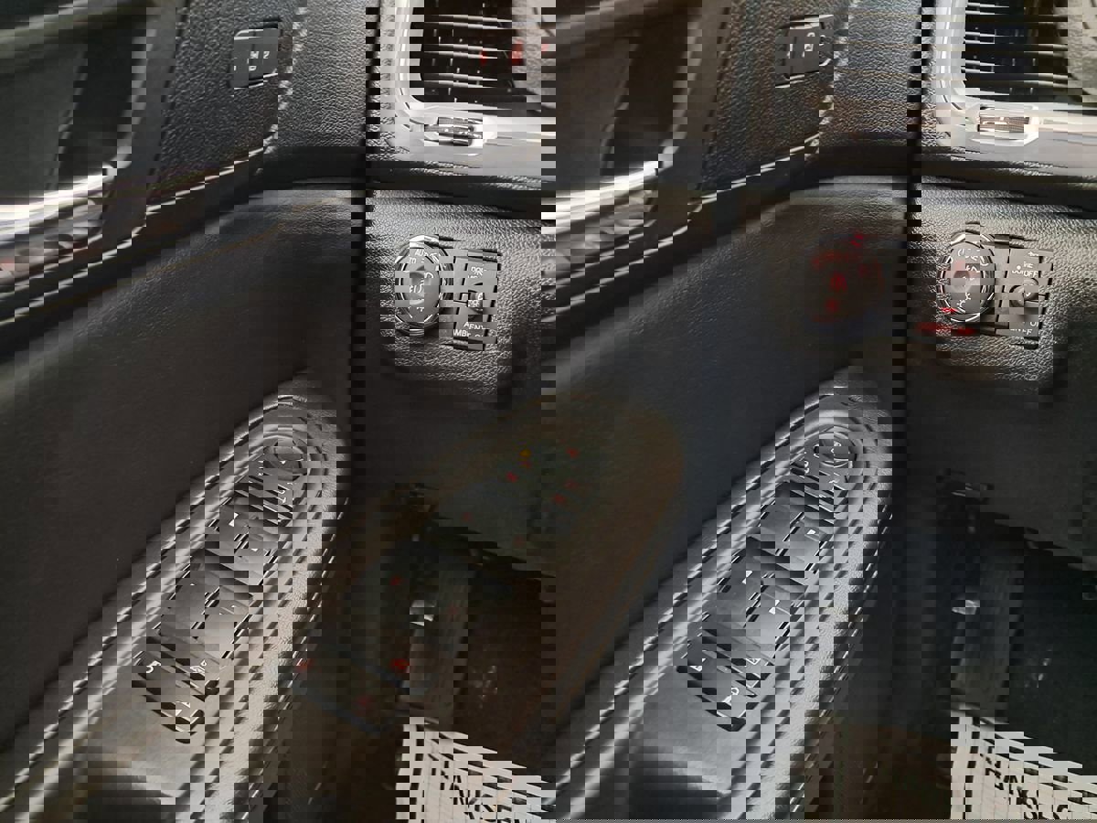 Used 2017 GMC Acadia Limited SLT image 13