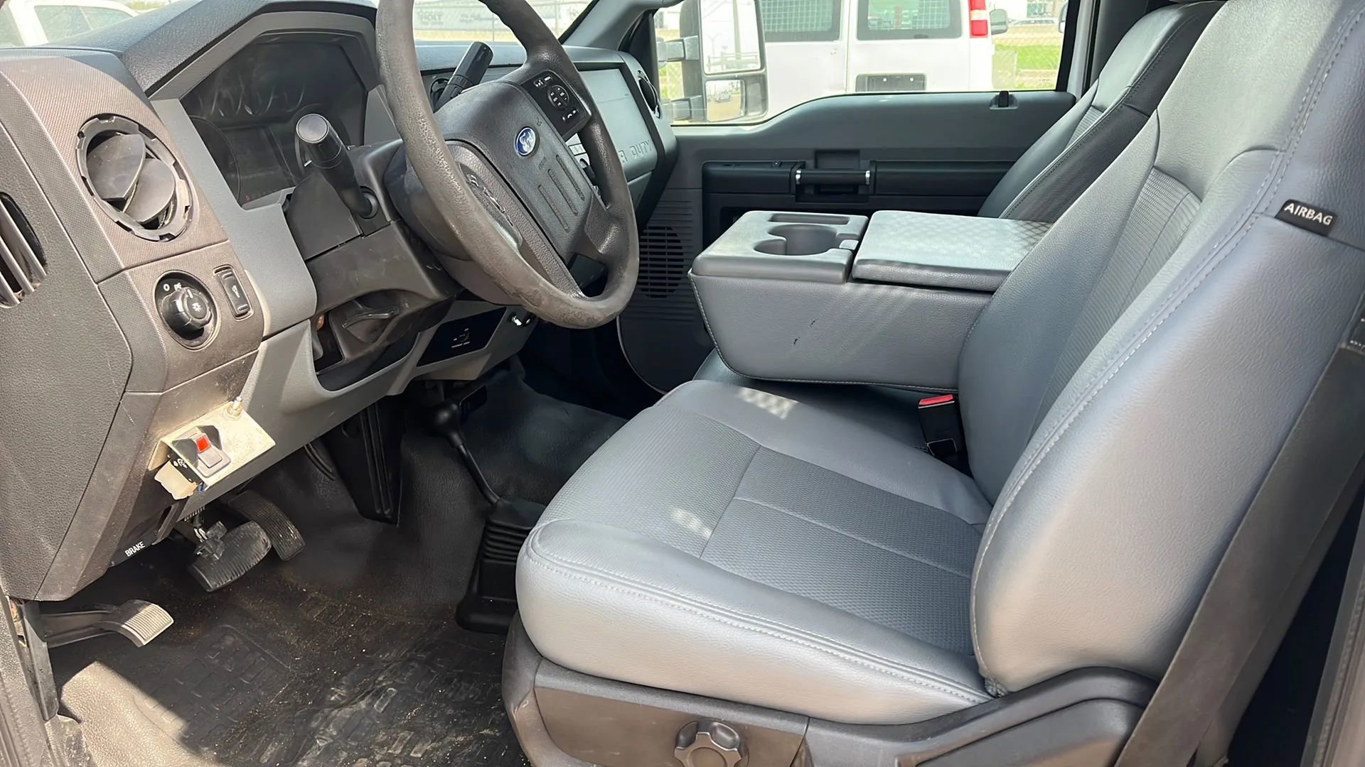 Used 2013 Ford F550 4x4 Regular Cab Super Duty w/ Payload Upgrade Pkg image 7