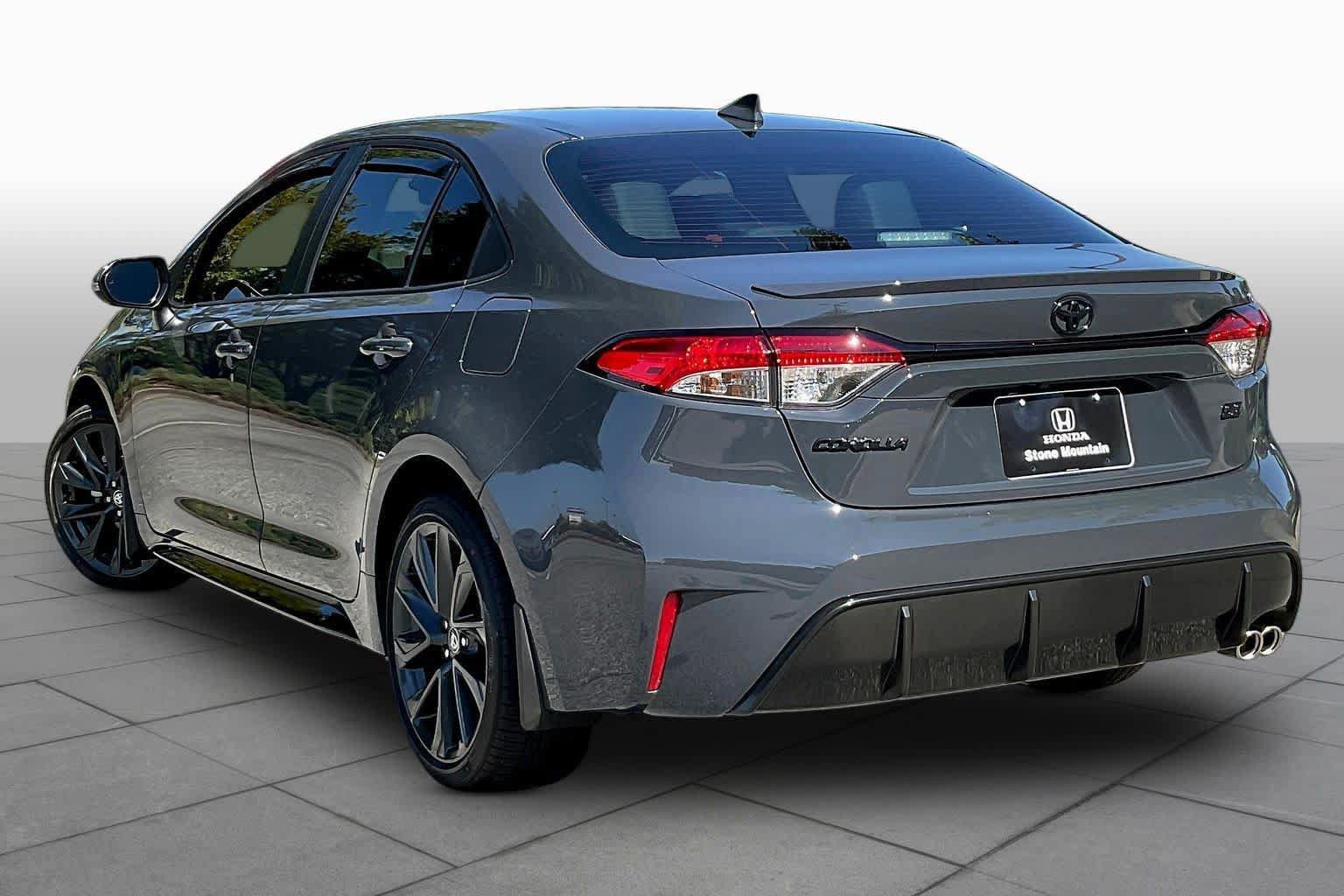 Used 2026 Toyota Corolla SE FWD image 12