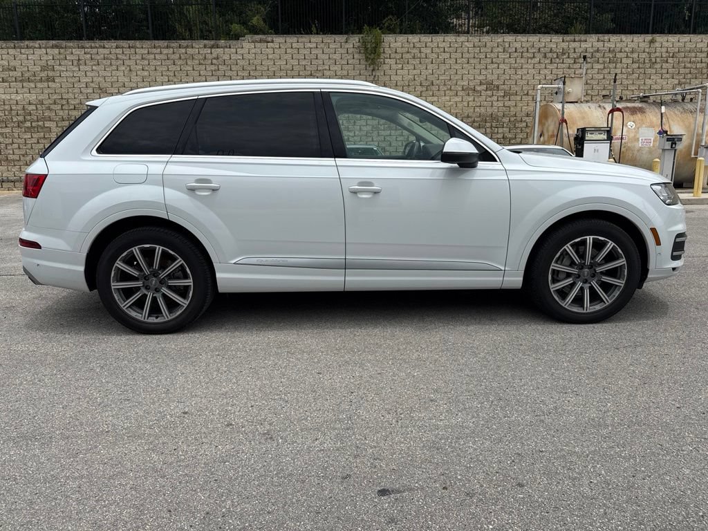 Used 2019 Audi Q7 3.0T Prestige AWD/4WD image 5