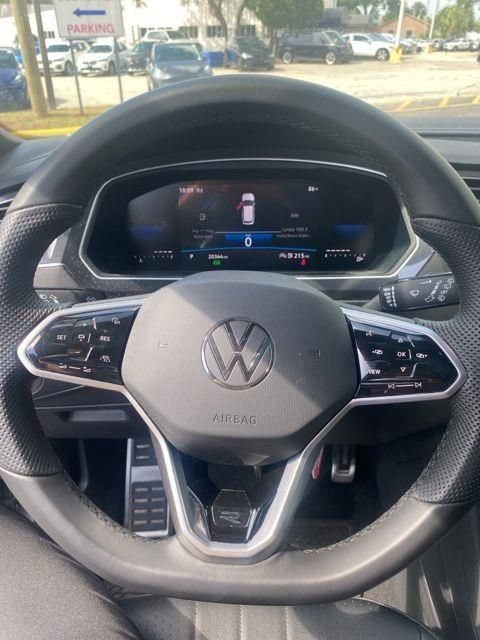 Used 2024 Volkswagen Tiguan SE R-Line AWD/4WD image 13