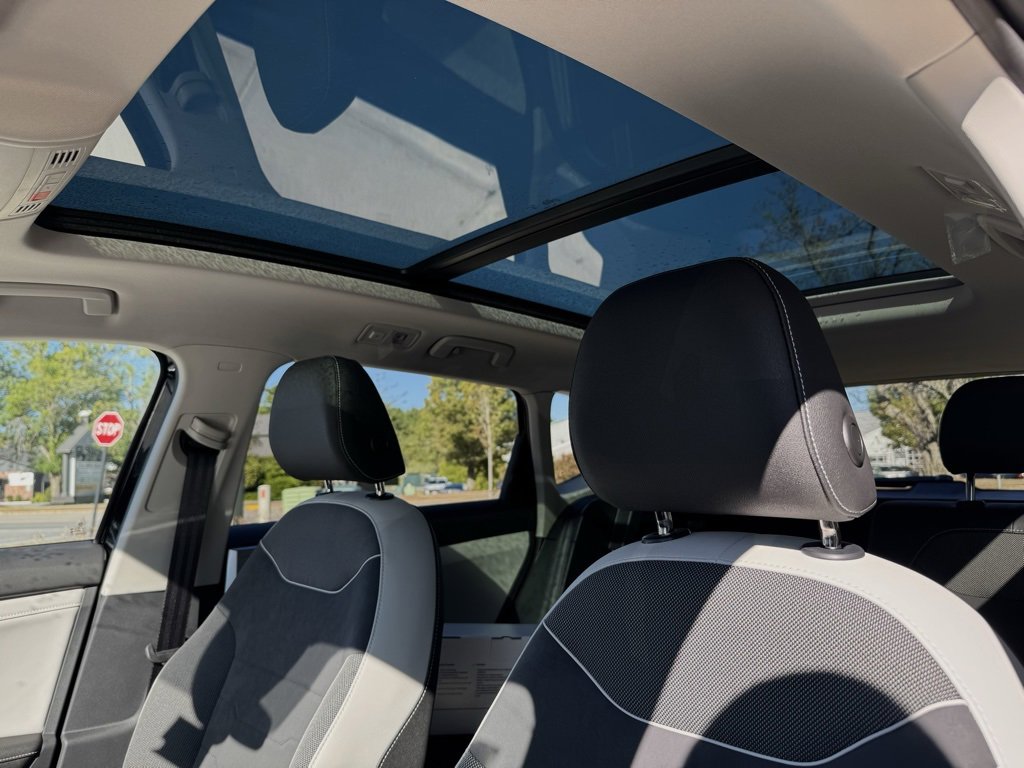 New 2025 Volkswagen Taos SE image 20