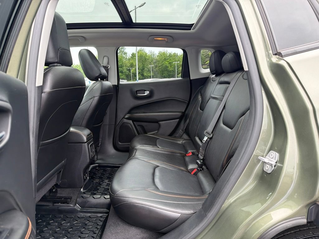 Used 2018 Jeep Compass Limited w/ Navigation Group AWD/4WD image 33