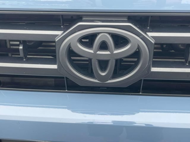 Used 2025 Toyota 4Runner SR5 AWD/4WD image 5