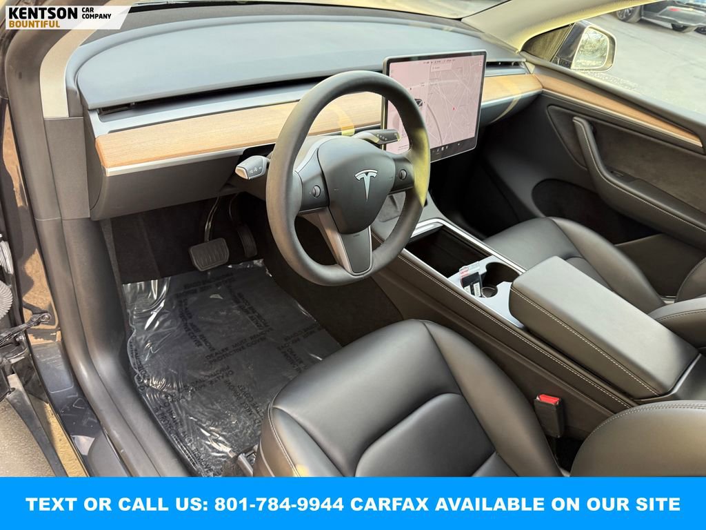 Used 2024 Tesla Model Y Long Range image 25