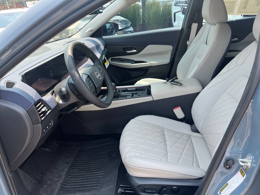 Certified 2026 Nissan Sentra SL w/ Floor Mat Package FWD image 9