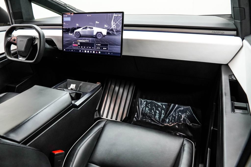 Used 2024 Tesla Cybertruck AWD Crew Cab image 22