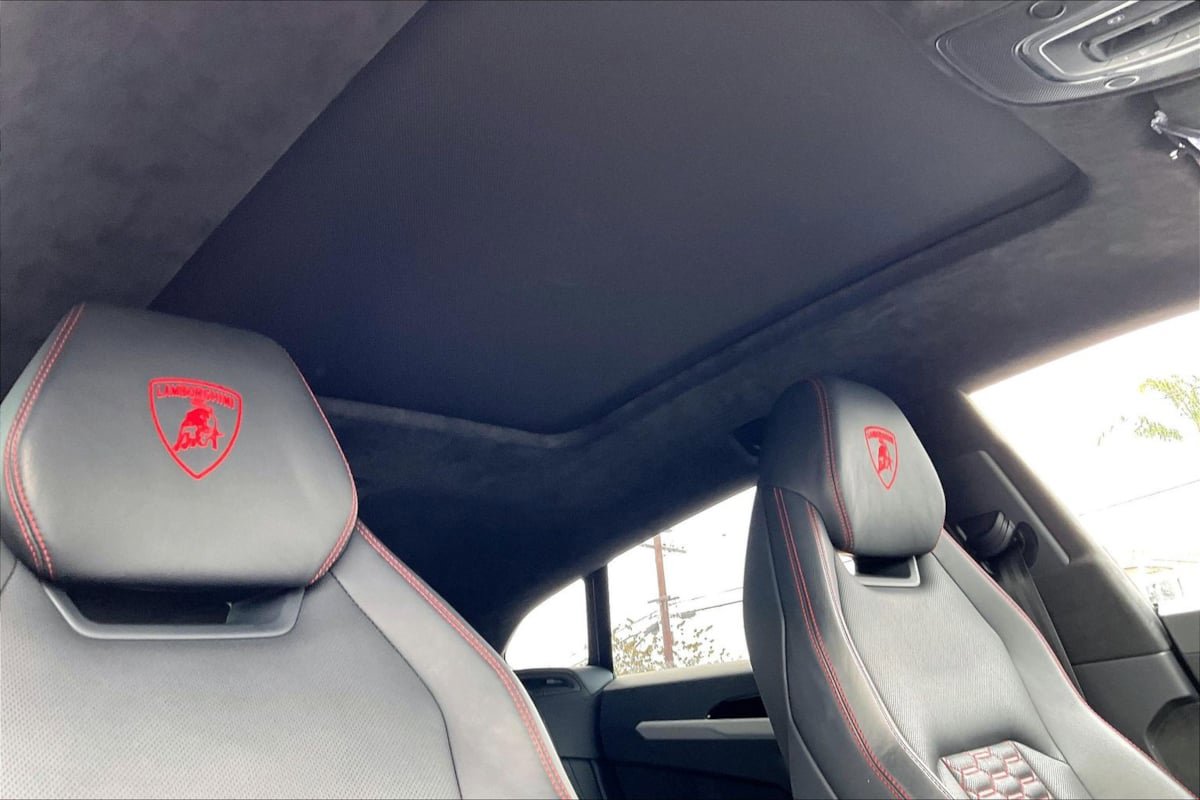 Used 2019 Lamborghini Urus AWD/4WD image 22