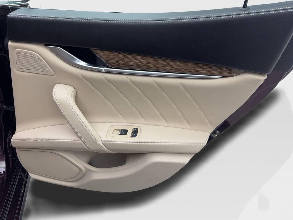 Used 2021 Maserati Ghibli image 42