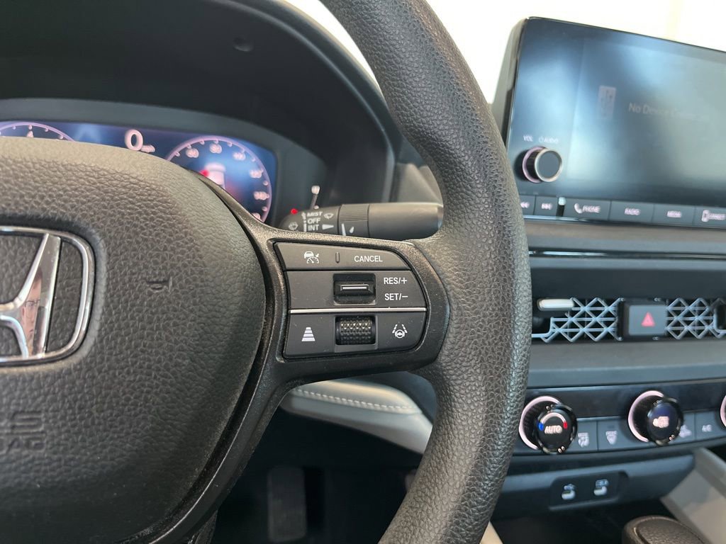 Used 2023 Honda Accord EX image 8