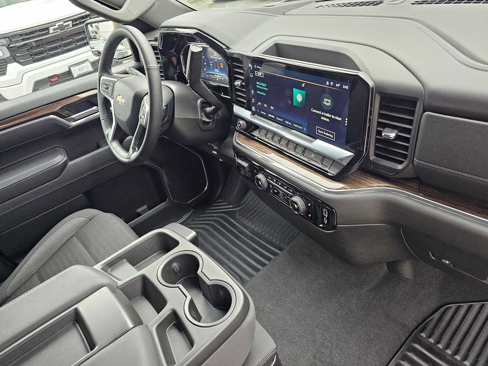 Used 2025 Chevrolet Silverado 1500 LT w/ Convenience Package II image 11