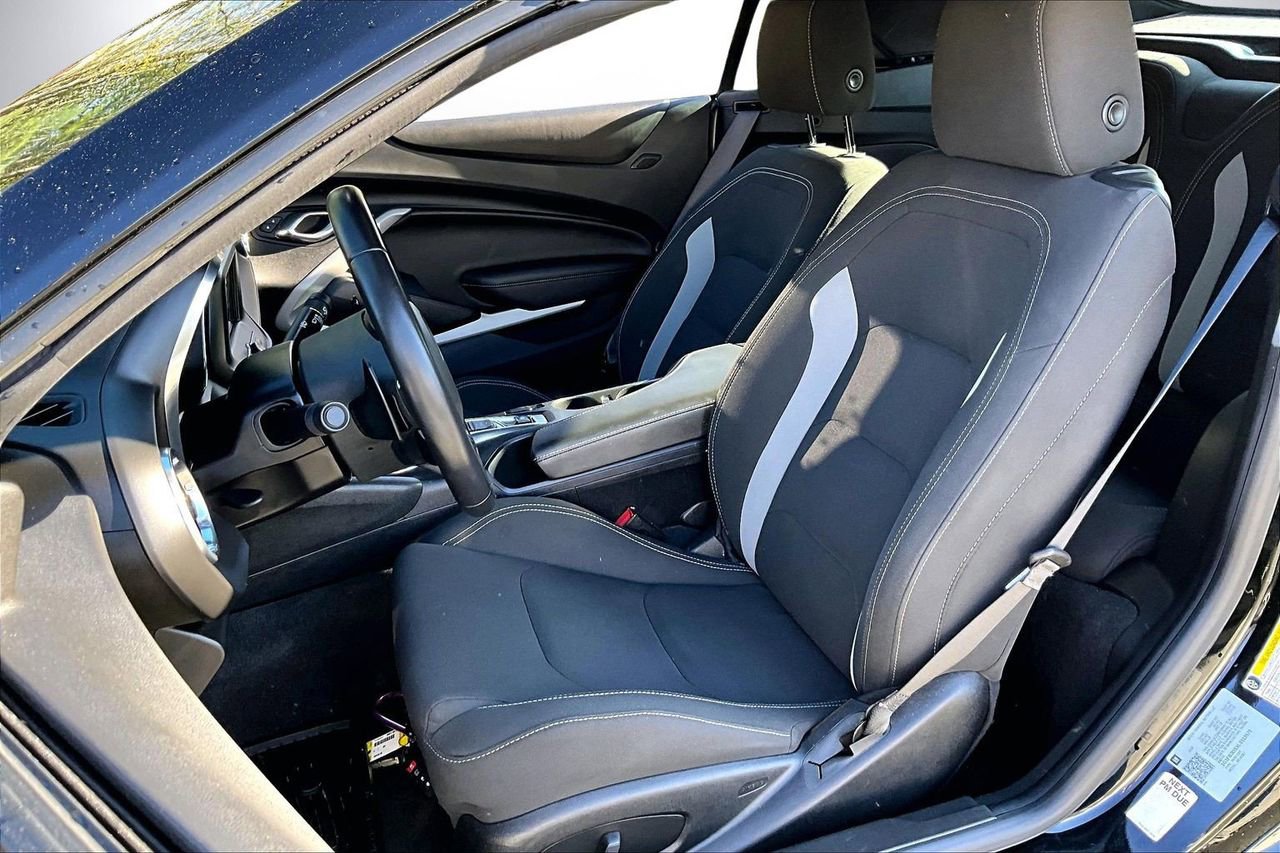 Used 2020 Chevrolet Camaro LT image 18