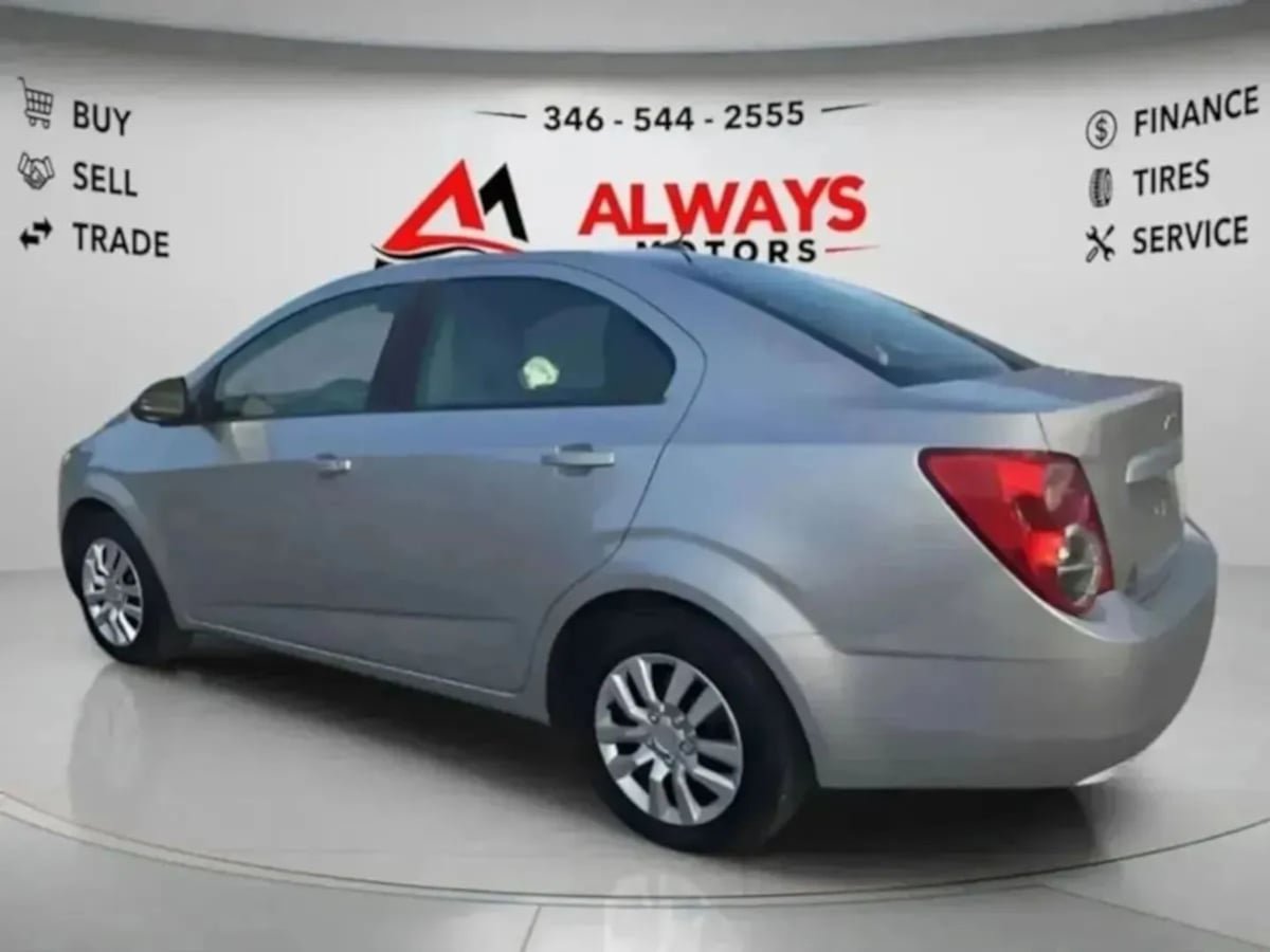 Used 2013 Chevrolet Sonic LS FWD image 31