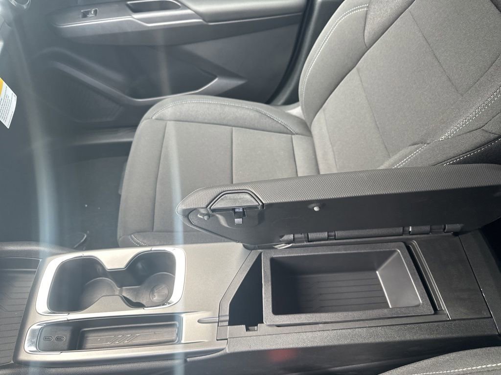 New 2026 Chevrolet Equinox EV LT image 9