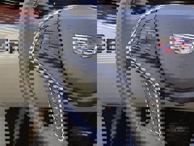 Used 2018 Cadillac XT5 Luxury w/ Driver Awareness Package image 15