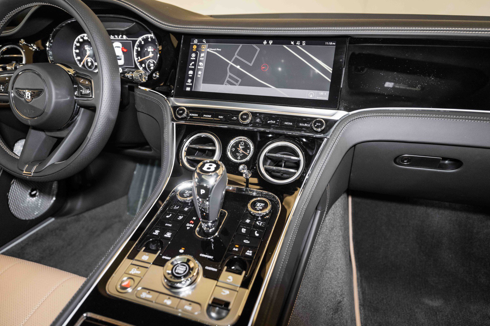 Certified 2024 Bentley Continental GT V8 AWD/4WD image 25