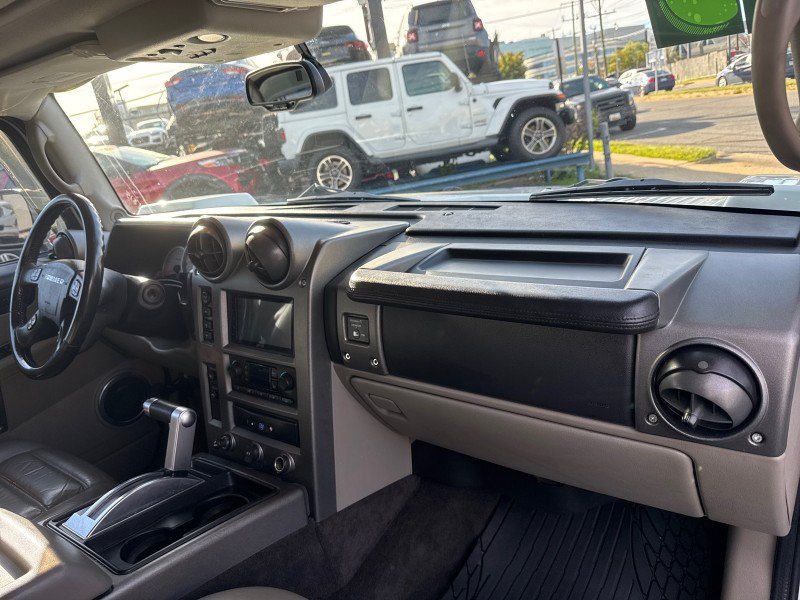 Used 2003 HUMMER H2 w/ Preferred Equipment Group AWD/4WD image 27