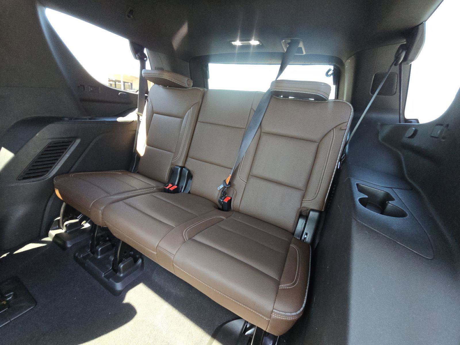 Used 2021 Chevrolet Tahoe High Country w/ Premium Package RWD image 11