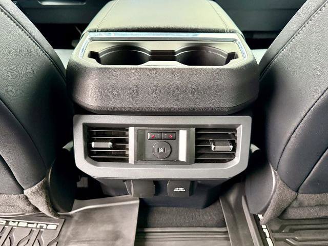 Certified 2024 Ford F350 Lariat w/ Chrome Package image 33