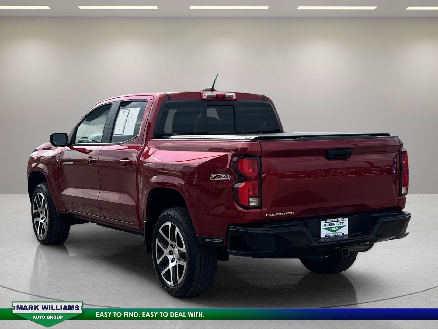 Used 2023 Chevrolet Colorado Z71 w/ Z71 Convenience Package 2 image 5