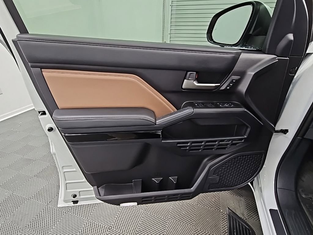 Used 2025 Toyota 4Runner Limited image 34