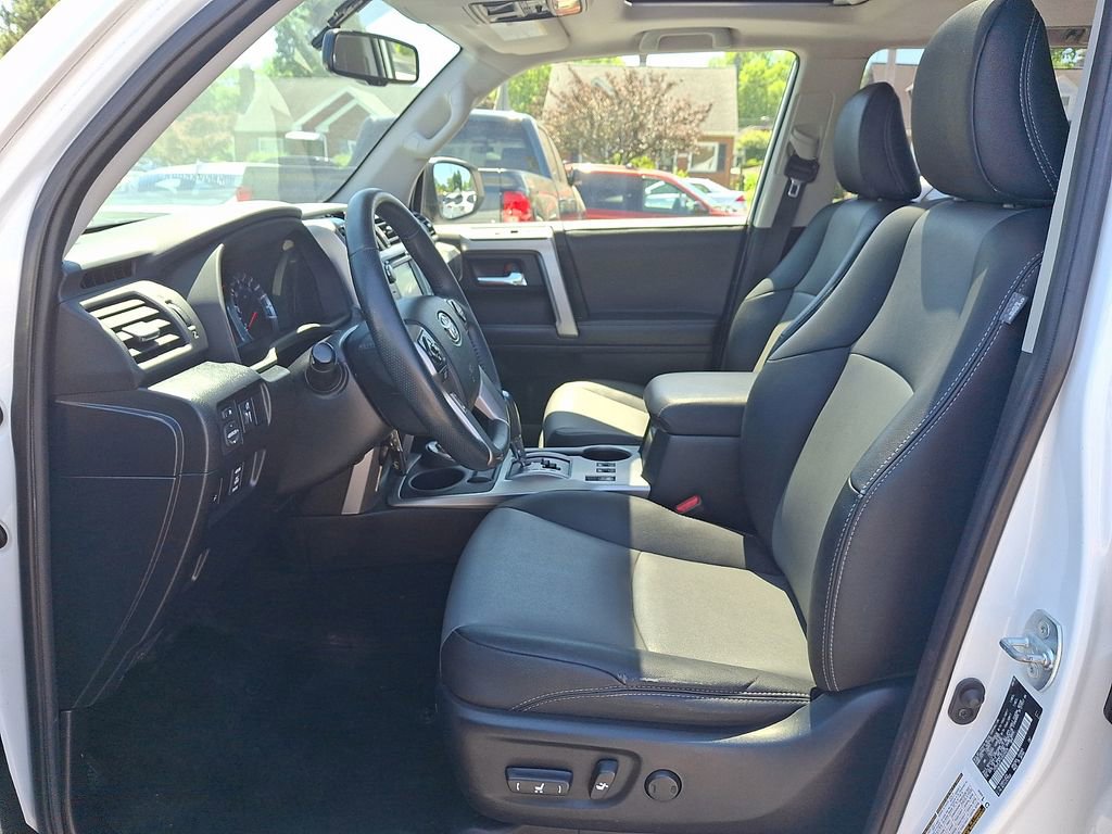 Used 2019 Toyota 4Runner SR5 Premium AWD/4WD image 15