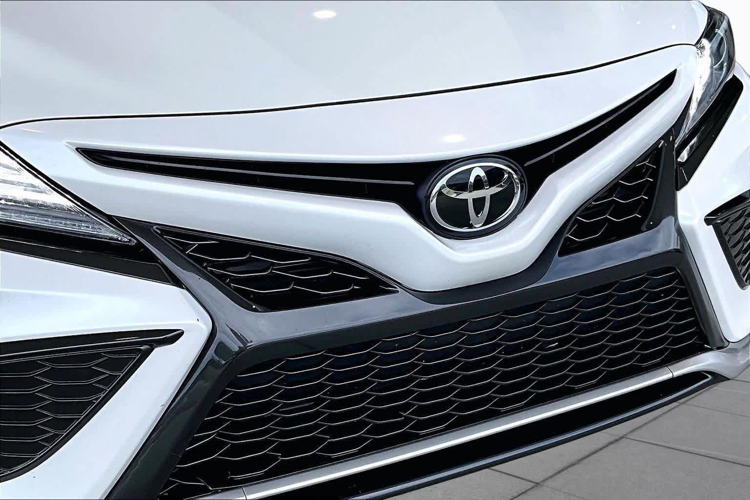 Used 2023 Toyota Camry XSE AWD/4WD image 29