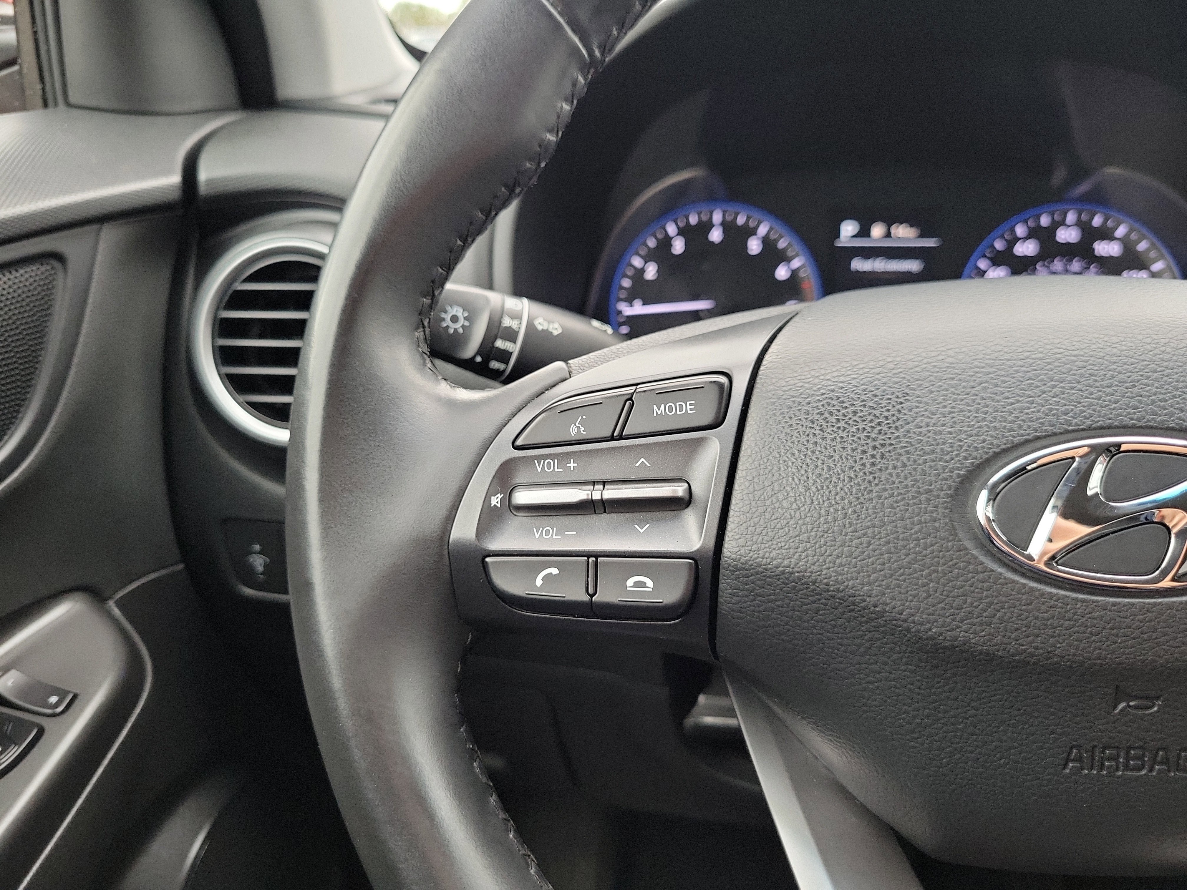 Used 2021 Hyundai Kona SEL image 18