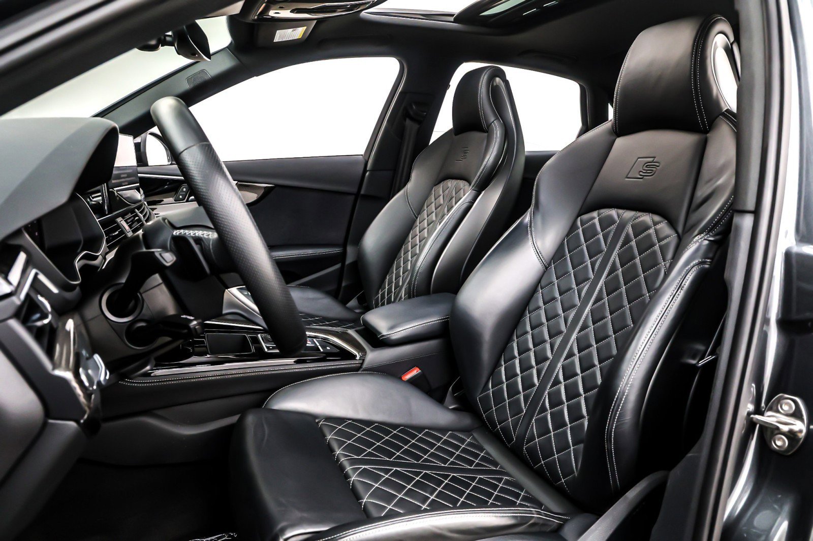 Used 2023 Audi S4 Premium Plus w/ Premium Plus Package image 20