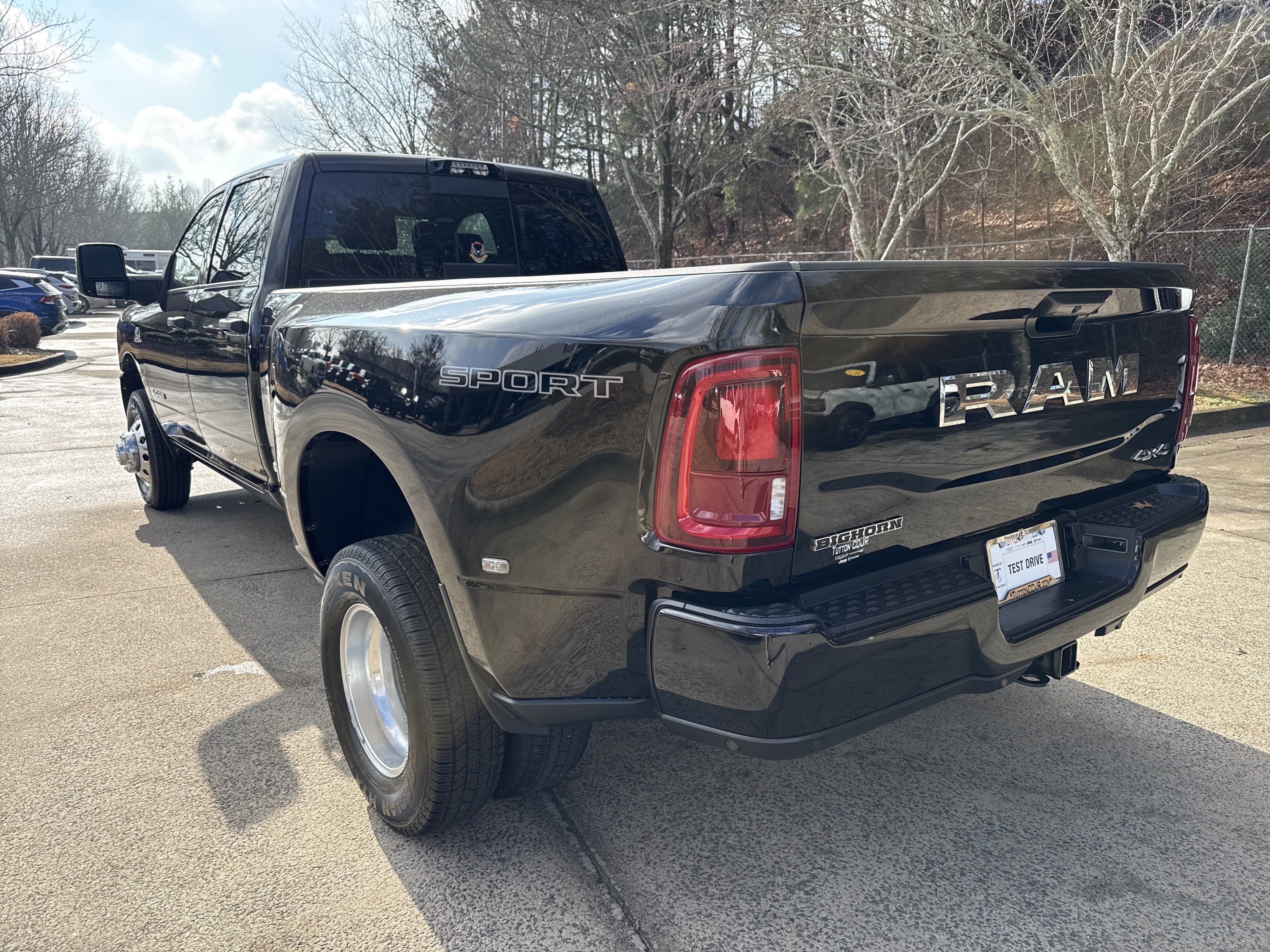 New 2026 RAM 3500 Big Horn AWD/4WD image 5