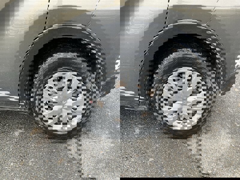 Used 2021 Toyota C-HR LE image 11