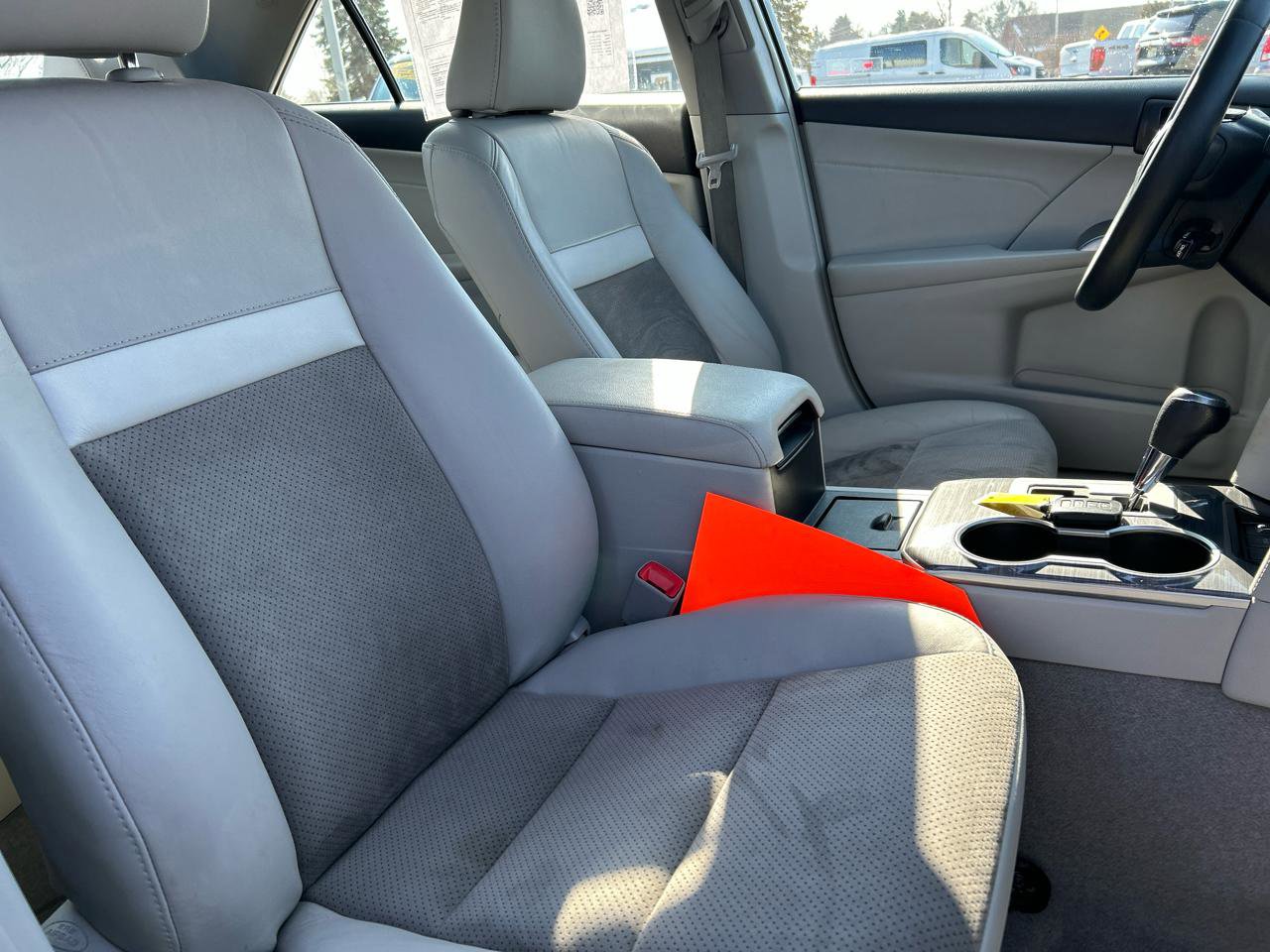 Used 2014 Toyota Camry XLE image 27