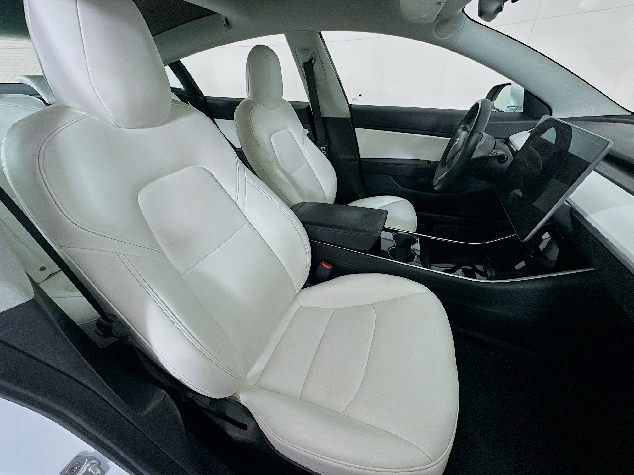 Used 2020 Tesla Model 3 Standard Range Plus image 28