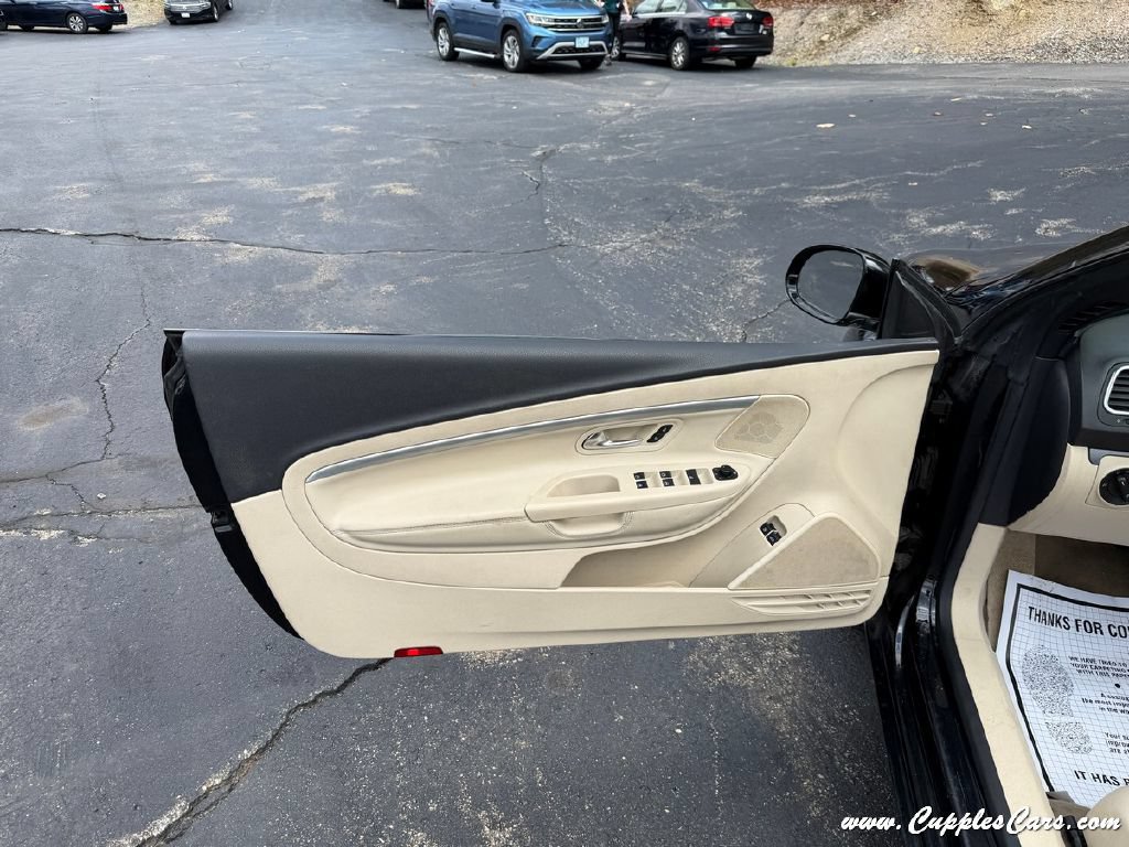 Used 2008 Volkswagen Eos 2.0T FWD image 6