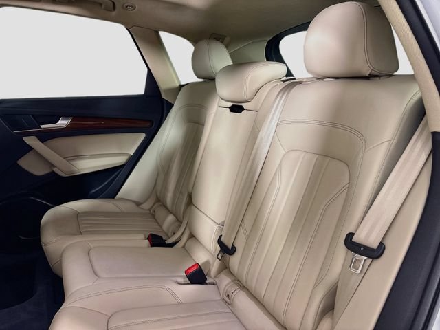 Used 2023 Audi Q5 2.0T Premium w/ Convenience Package AWD/4WD image 23