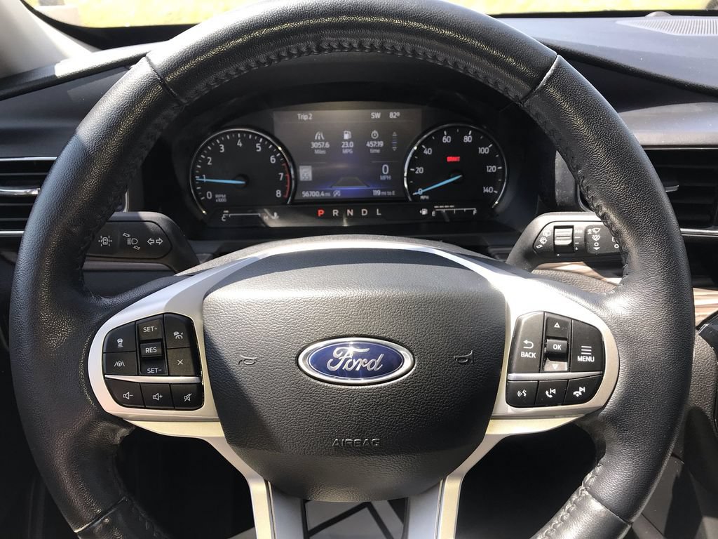 Used 2023 Ford Explorer Limited AWD/4WD image 14
