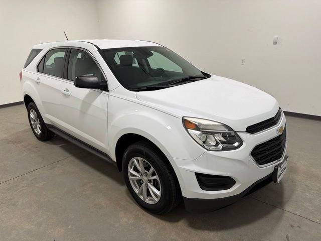 Used 2017 Chevrolet Equinox LS AWD/4WD image 3