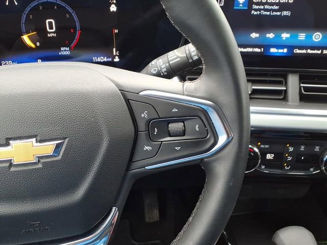 Used 2025 Chevrolet Trax LT w/ LT Convenience Package image 18