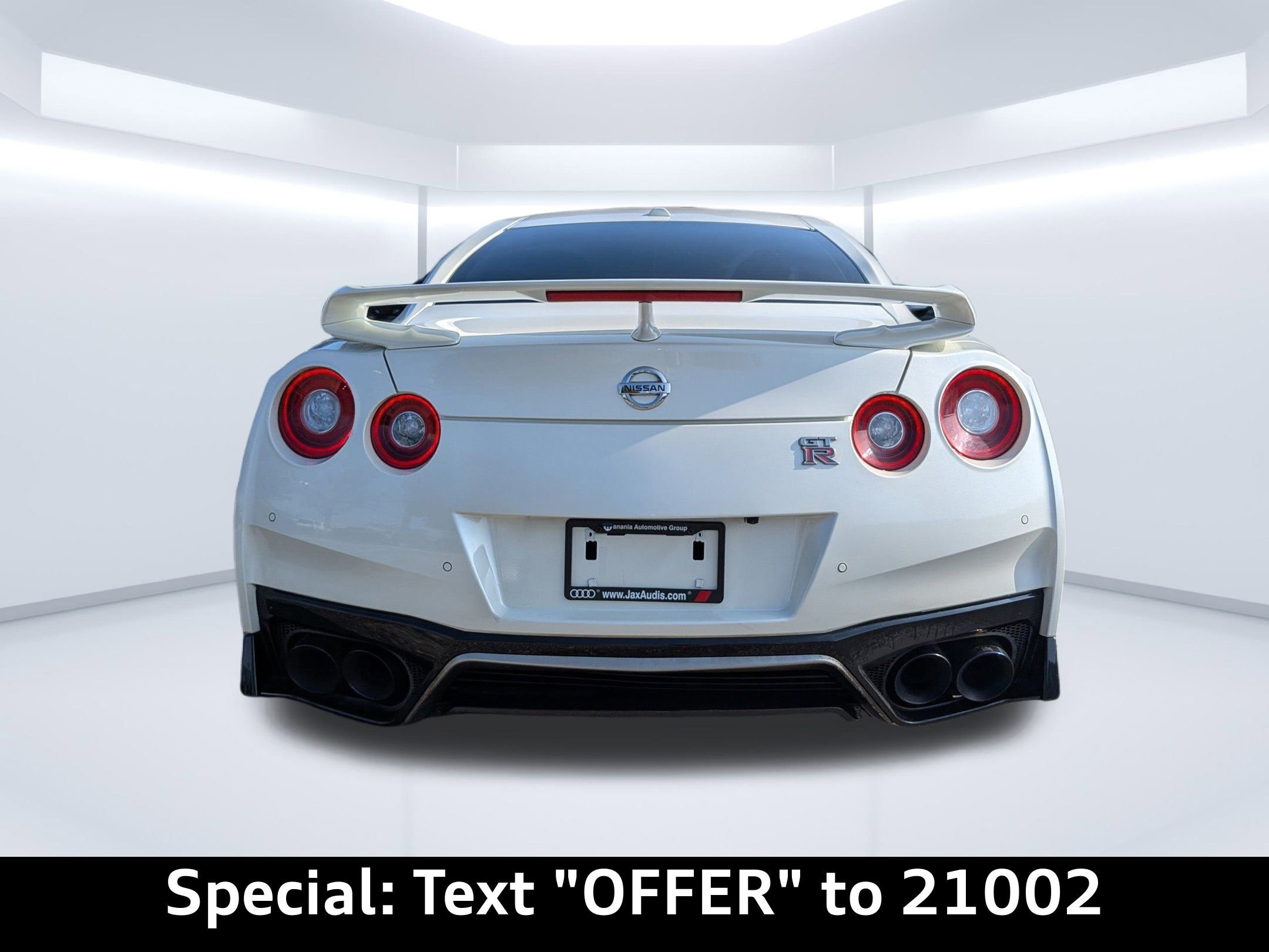 Used 2021 Nissan GT-R Premium image 5