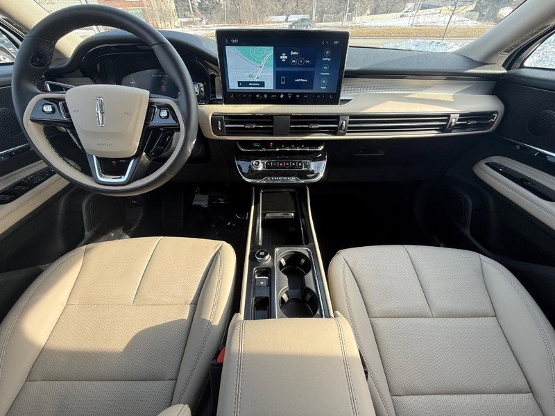 New 2026 Lincoln Corsair Premiere image 6