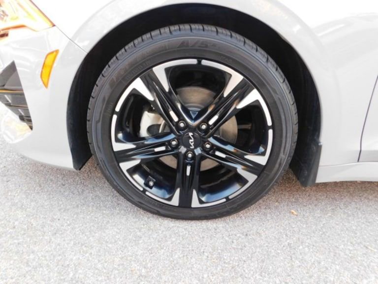 Used 2023 Kia K5 GT-Line w/ GT-Line Premium Package image 10