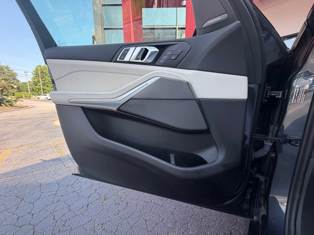 Used 2022 BMW X5 M50i w/ Premium Package AWD/4WD image 13