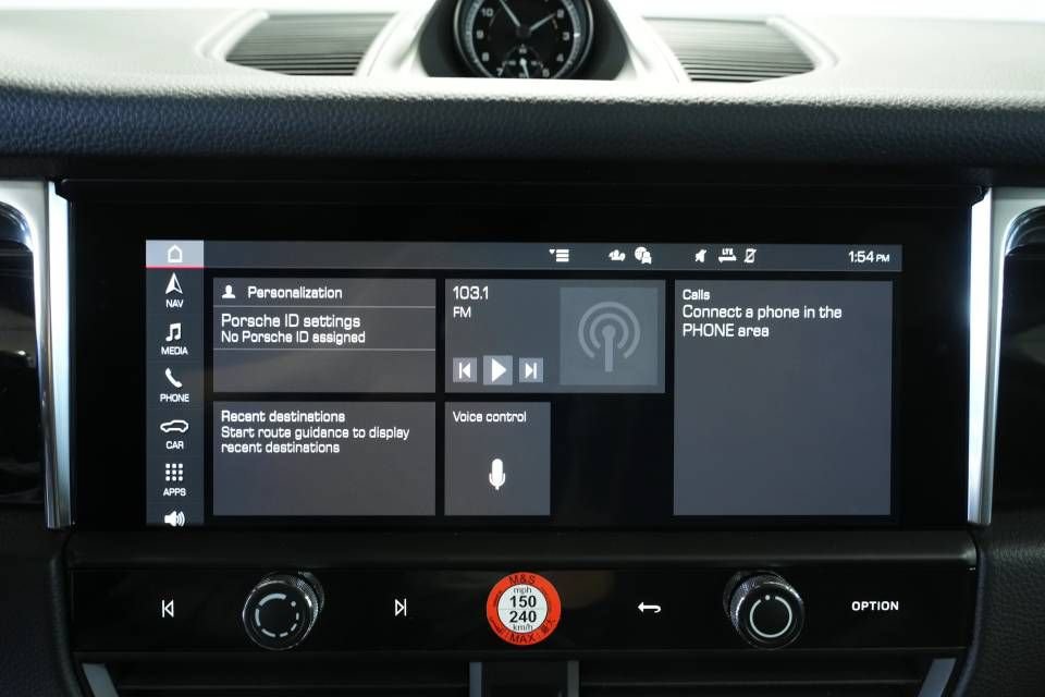 New 2026 Porsche Macan AWD/4WD image 17