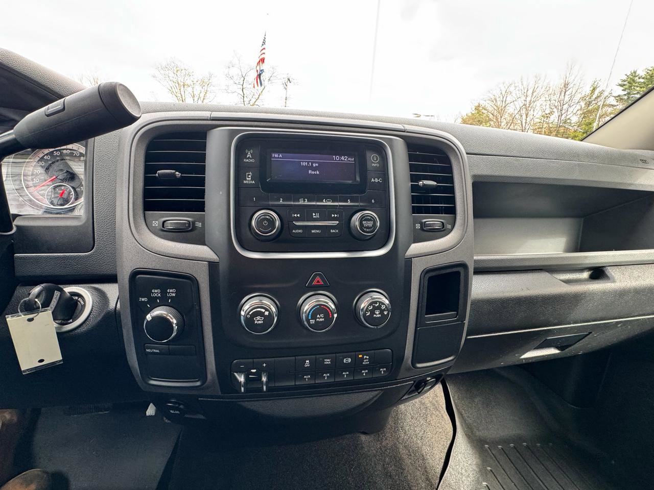 Used 2018 RAM 2500 Tradesman w/ Snow Chief Group image 25