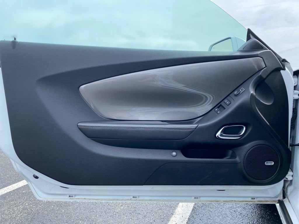 Used 2014 Chevrolet Camaro SS w/ RS Package image 15