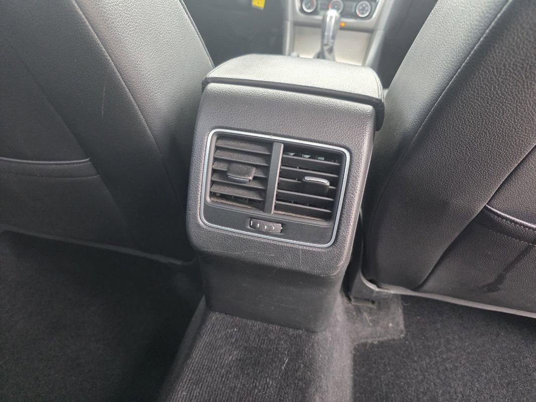 Used 2015 Volkswagen Passat TDI SE image 20