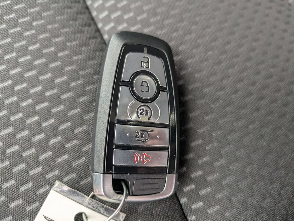 New 2024 Ford Escape SE FWD image 49