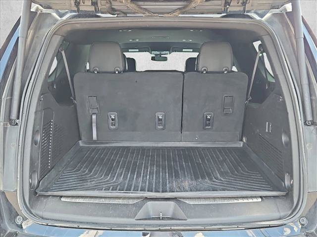 Used 2023 Chevrolet Suburban RST w/ Max Trailering Package AWD/4WD image 6